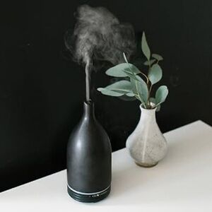 Saje Black Ultrasonic Grey OM Diffuser